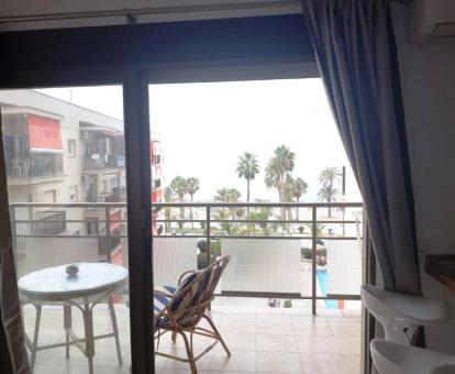 Foto de las instalaciones de este apartamento con vistas al mar.