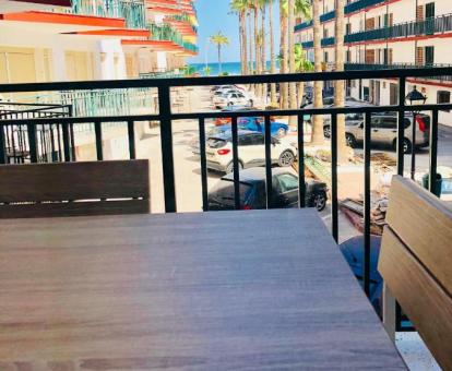 Foto de las instalaciones de este apartamento con vistas al mar.