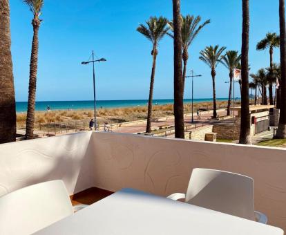 Foto de las instalaciones de este apartamento con vistas al mar.