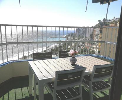 Foto de las instalaciones de este apartamento con vistas al mar.