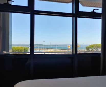 Foto de las vistas al mar desde la habitación de uno de los apartamentos.