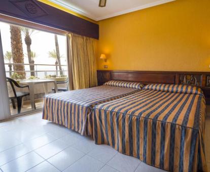 Foto de las instalaciones de este hotel con vistas al mar.