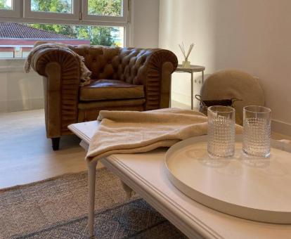 Foto de las instalaciones de este hotel con vistas al mar.