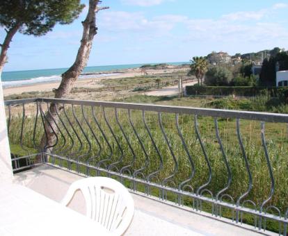 Foto de las instalaciones de este apartamento con vistas al mar.