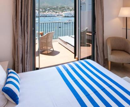 Foto de las instalaciones de este hotel con vistas al mar.