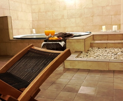 Foto de las instalaciones del acogedor spa del alojamiento.