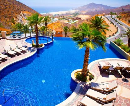 Foto de la piscina al aire libre de este bonito hotel todo incluido.