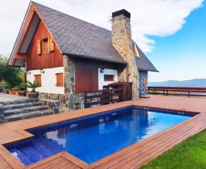 Foto de esta maravillosa casa de tres habitaciones con piscina privada y fabulosas vistas.