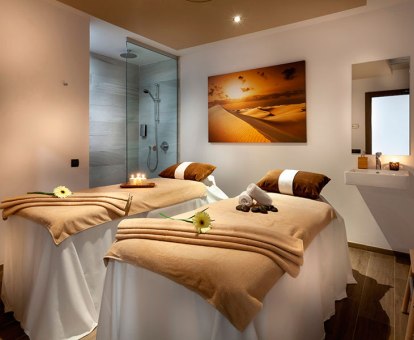 Foto de la sala dee tratamientos y masajes del spa del hotel.