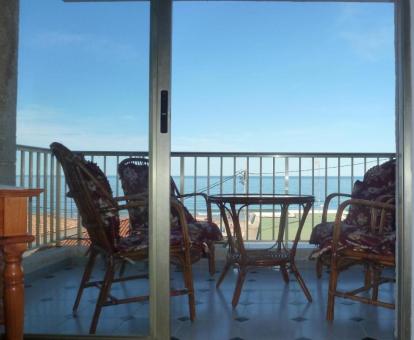 Foto de las instalaciones de este apartamento con vistas al mar.