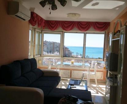 Foto de las instalaciones de este apartamento con vistas al mar.
