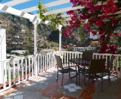 Foto de la agradable zona exterior con vistas a la naturaleza de la casa.