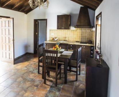 Foto del interior de uno de los acogedores apartamentos de este establecimiento.