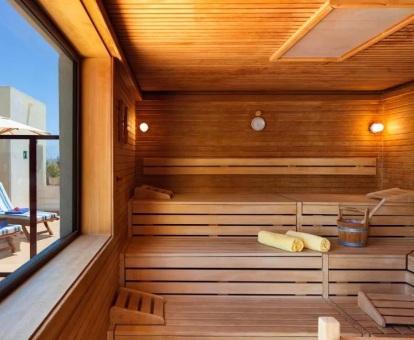 Foto de la sauna del centro de bienestar del hotel.