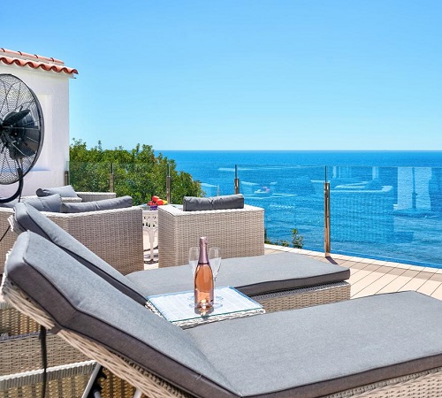Vistas al mar desde la terraza de la casa rural Maryvilla Inspiración y Vacaciones en la ciudad de Calpe