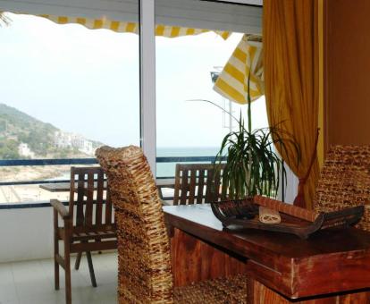 Foto de las instalaciones de este apartamento con vistas al mar.