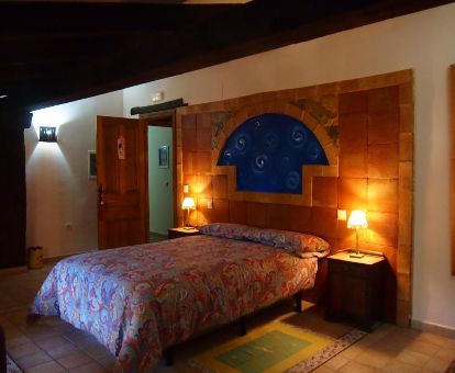 Una de las acogedoras habitaciones dobles de este hotel rural.