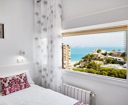 Foto de las instalaciones de este apartamento con vistas al mar.