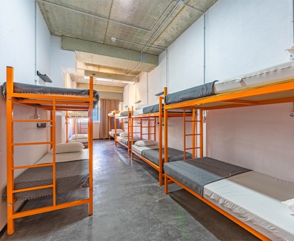 Foto de una de las habitaciones compartidas de este hostel.