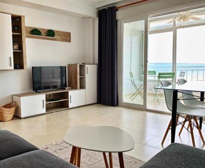 Foto de las instalaciones de este apartamento con vistas al mar.