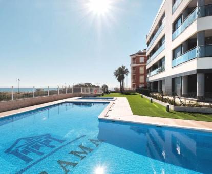 Foto de las instalaciones de este apartamento con vistas al mar.