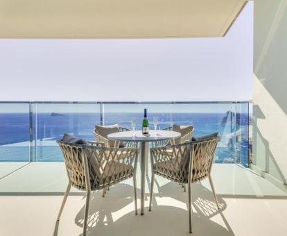 Foto de las instalaciones de este apartamento con vistas al mar.