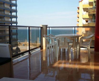 Foto de las instalaciones de este apartamento con vistas al mar.