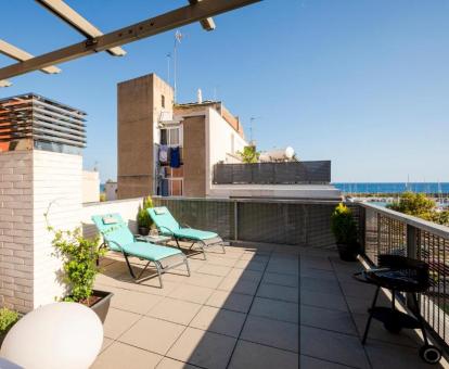 Foto de las instalaciones de este hotel con vistas al mar.