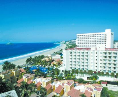 Foto de las instalaciones de este hotel frente al mar.