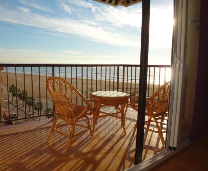 Foto de las instalaciones de este apartamento con vistas al mar.