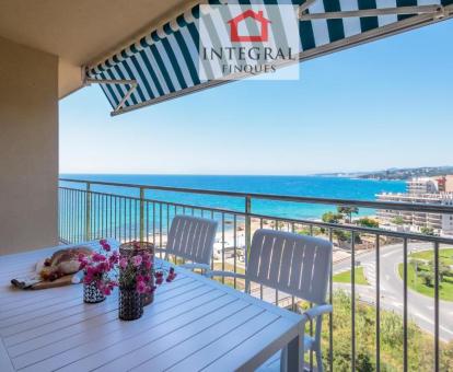 Foto de las instalaciones de este apartamento con vistas al mar.