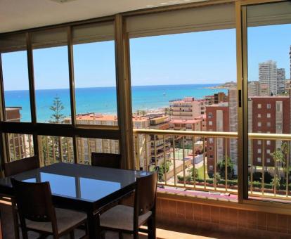 Foto de las instalaciones de este apartamento con vistas al mar.