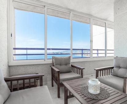 Foto de las instalaciones de este apartamento con vistas al mar.