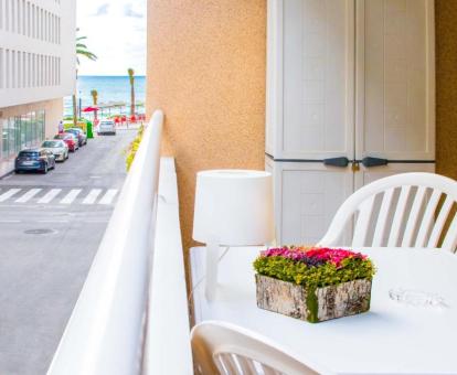 Foto de las instalaciones de este apartamento con vistas al mar.