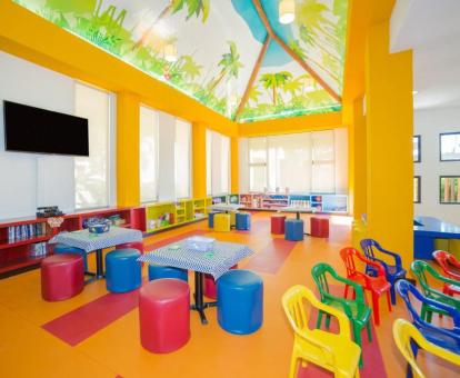 Foto de este hotel con servicio de guardería para niños.