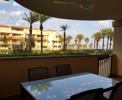 Foto de las instalaciones de este apartamento con vistas al mar.