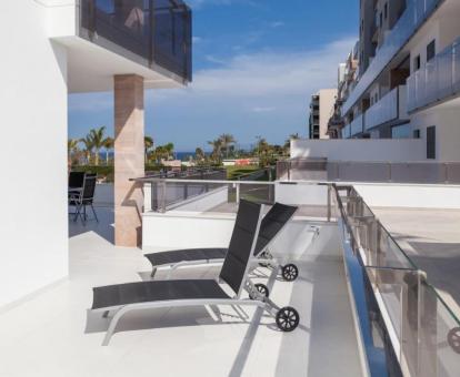 Foto de las instalaciones de este apartamento con vistas al mar.