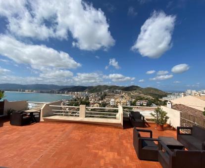 Foto de las instalaciones de este apartamento con vistas al mar.