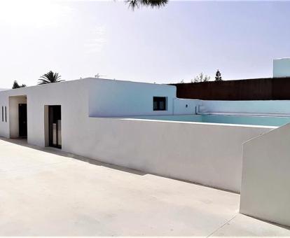 Foto de esta bonita casa independiente con piscina privada.